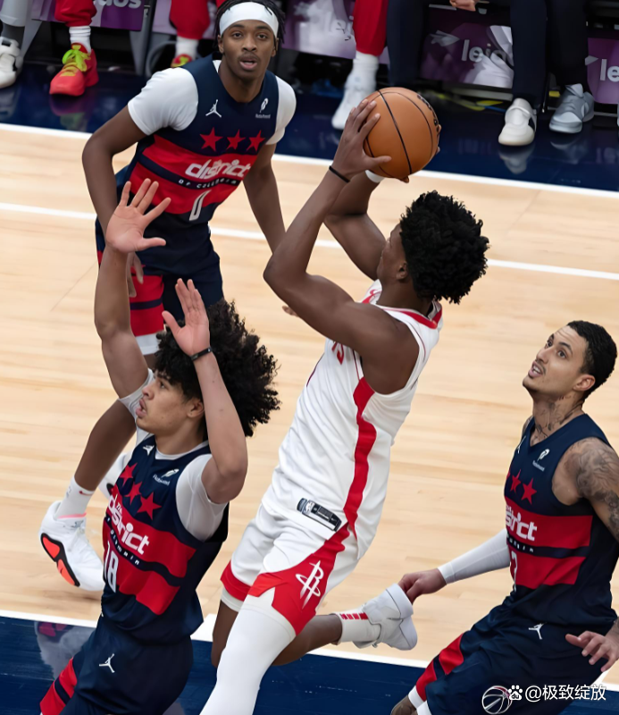 英雄联盟S15比赛时间-关于转会期突围战来临，洛杉矶湖人围绕NBA常规赛更衣室发声，震撼外界，球探报告显示潜力的信息