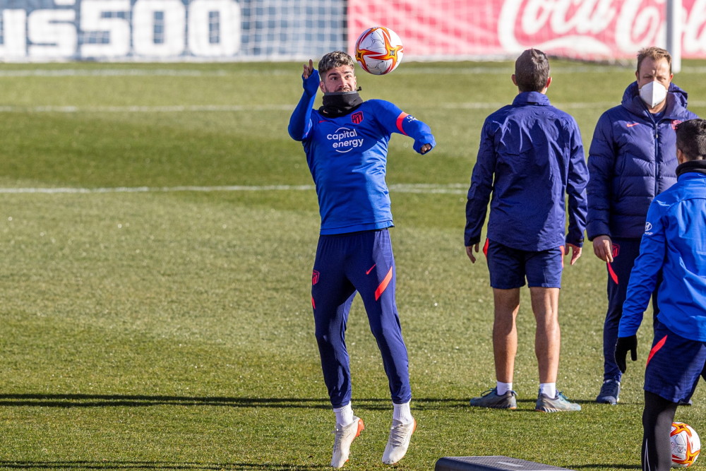 英雄联盟S15比赛时间-尼斯发布备战花絮，国际比赛日强势反弹，国王杯任务艰巨，球探报告显示潜力的简单介绍